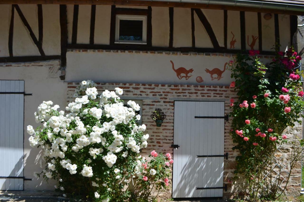 La Licorne Bed & Breakfast Lamarche-Sur-Saone Luaran gambar